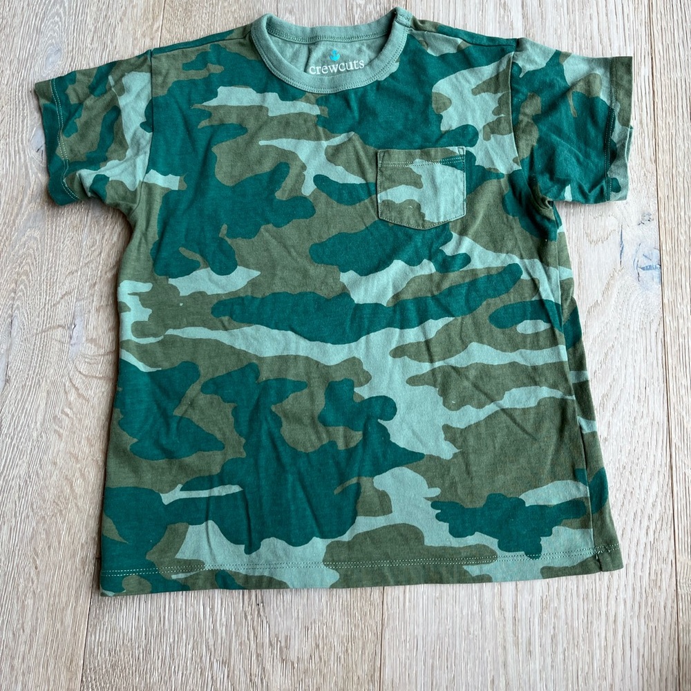 Crewcuts size small 6-7 camp shirt